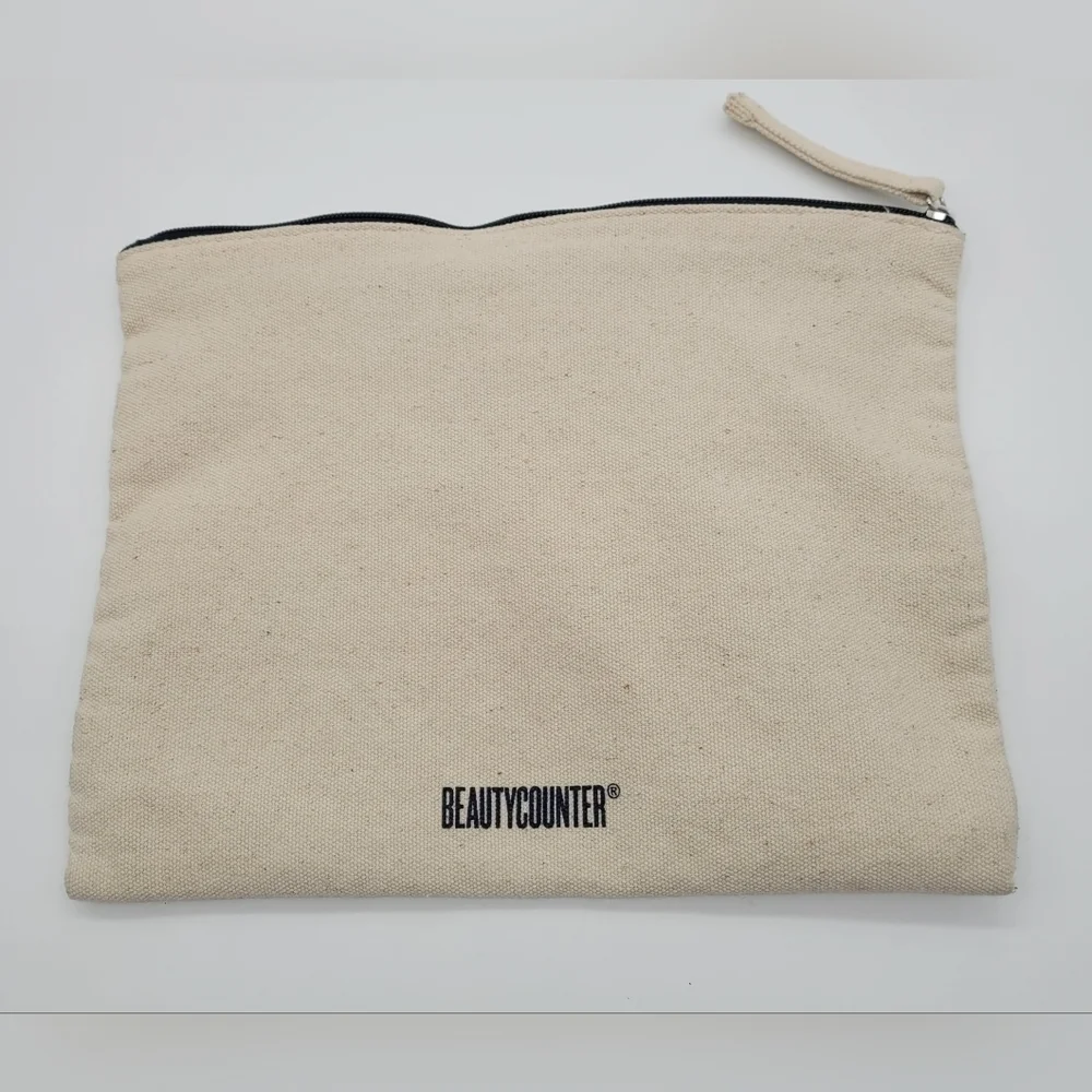 NWOT Beauty Counter Make-up Bag Canvas Zipper​​​